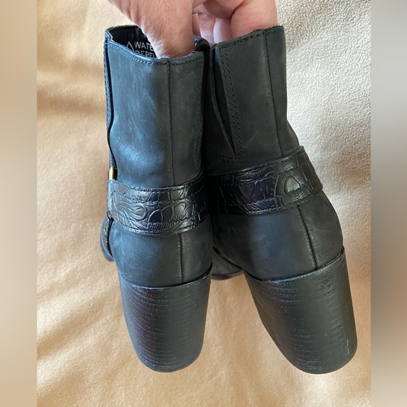 Vionic Carnelia Bootie Boot Women Size 7.5 Black Water Resistant Stacked Heel - Picture 5 of 11